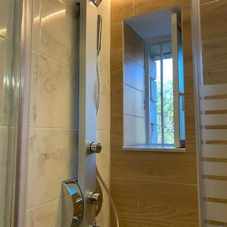 Traditional House Alepis In Appartement