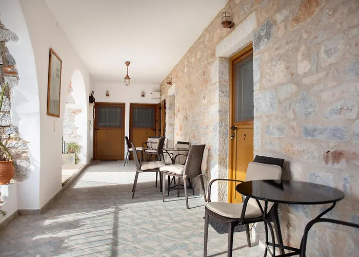 Traditional House Alepis In Apartamento Areopoli