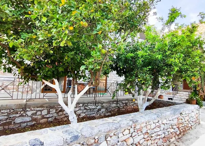 Traditional House Alepis In Apartamento *